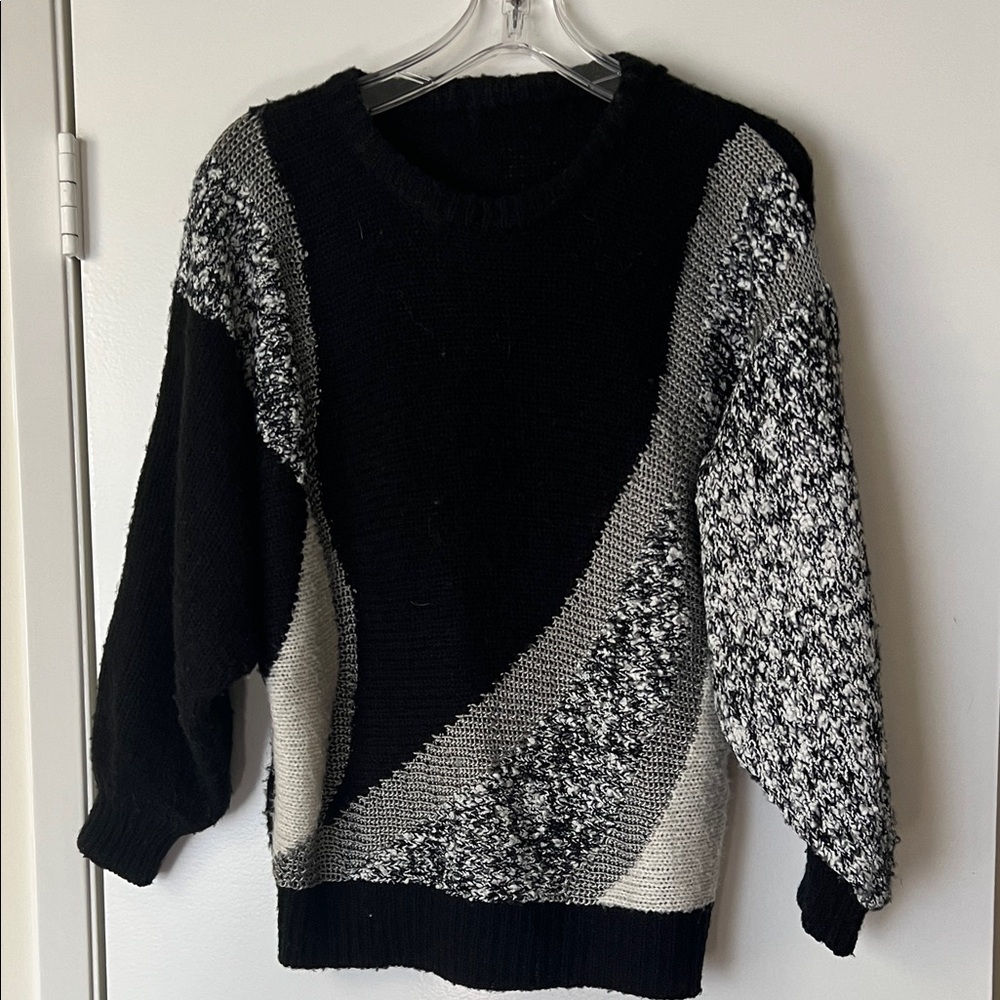 VINTAGE 🖤 Black and Gray 80s Women's Sweater Sz M